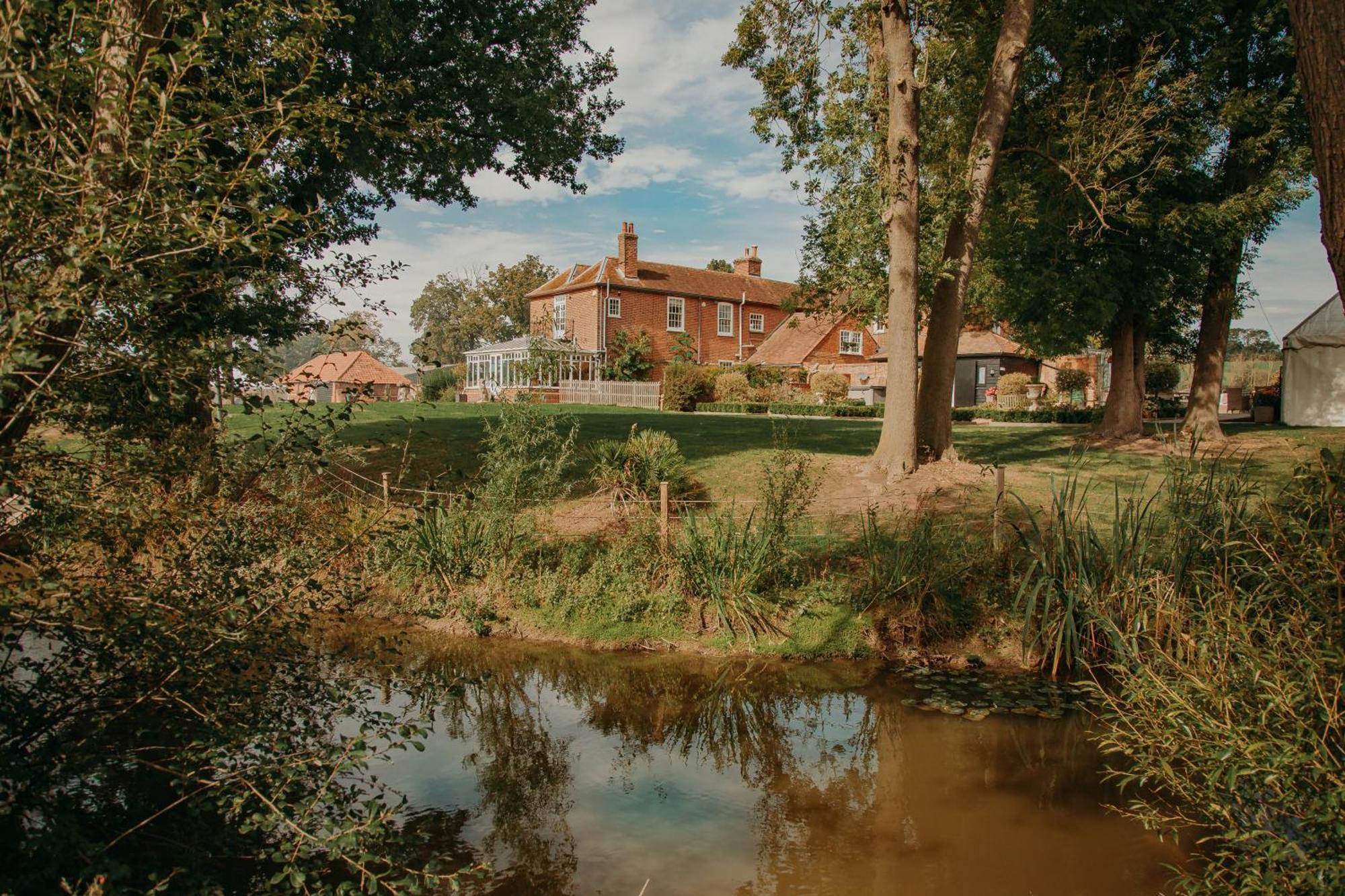 Downham Hall Bed and breakfast Wickford
